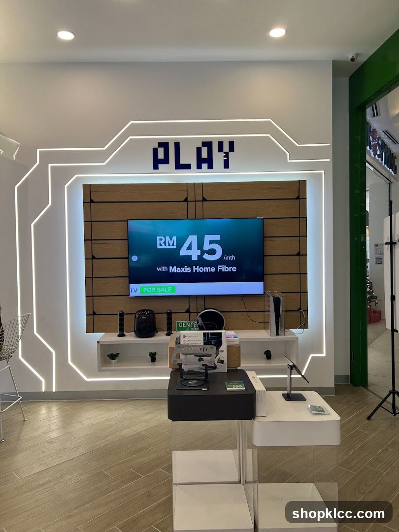 Modern electronics store display