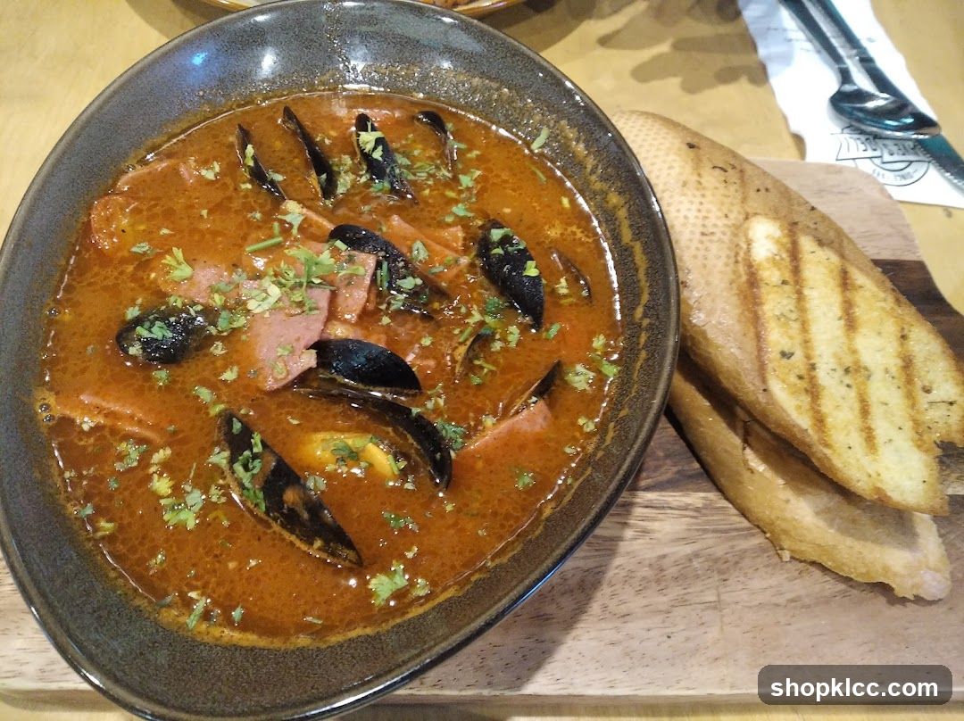 Mussels and Sausage Stew with Bread