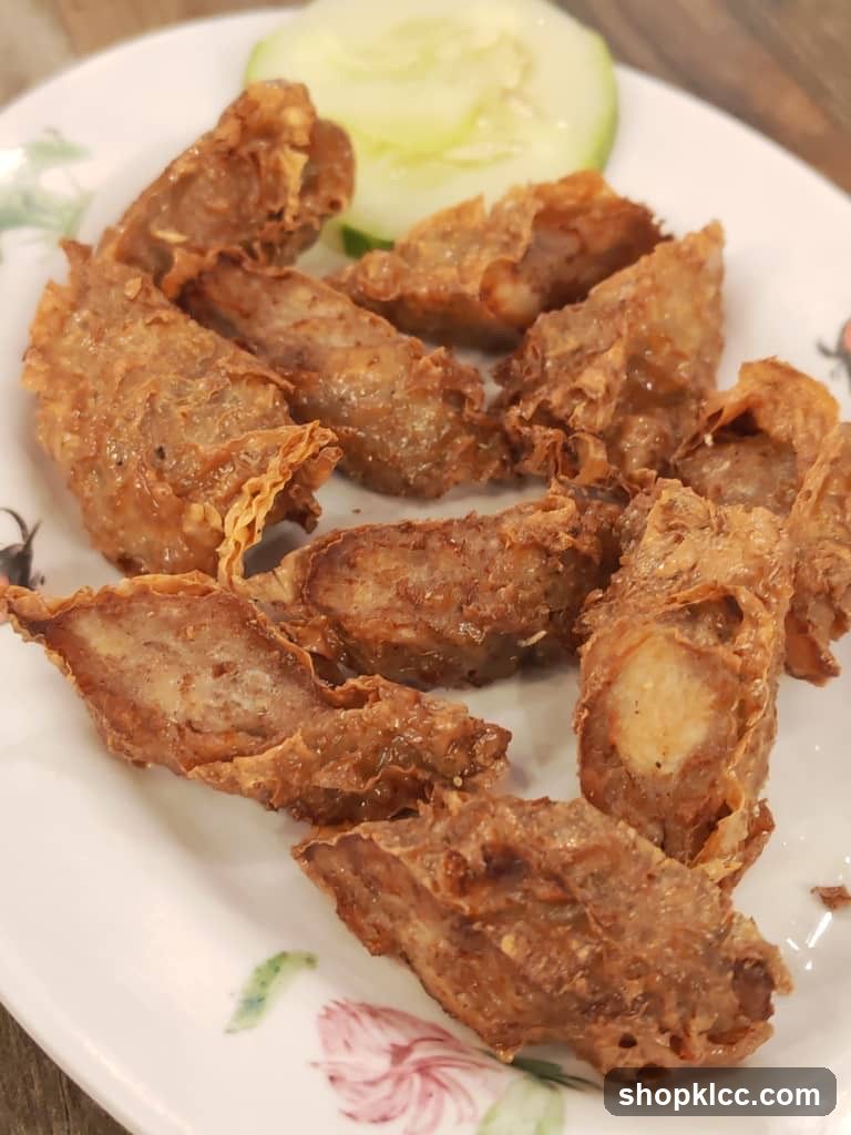 Fried Rolls with Cucumber Slice