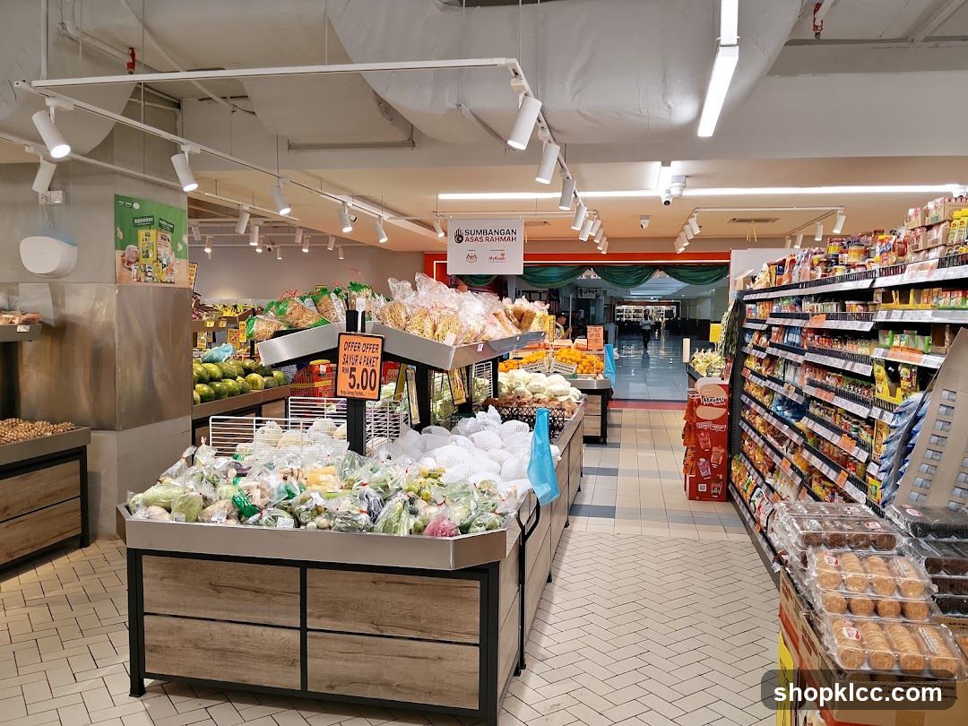 Supermarket Produce Aisle