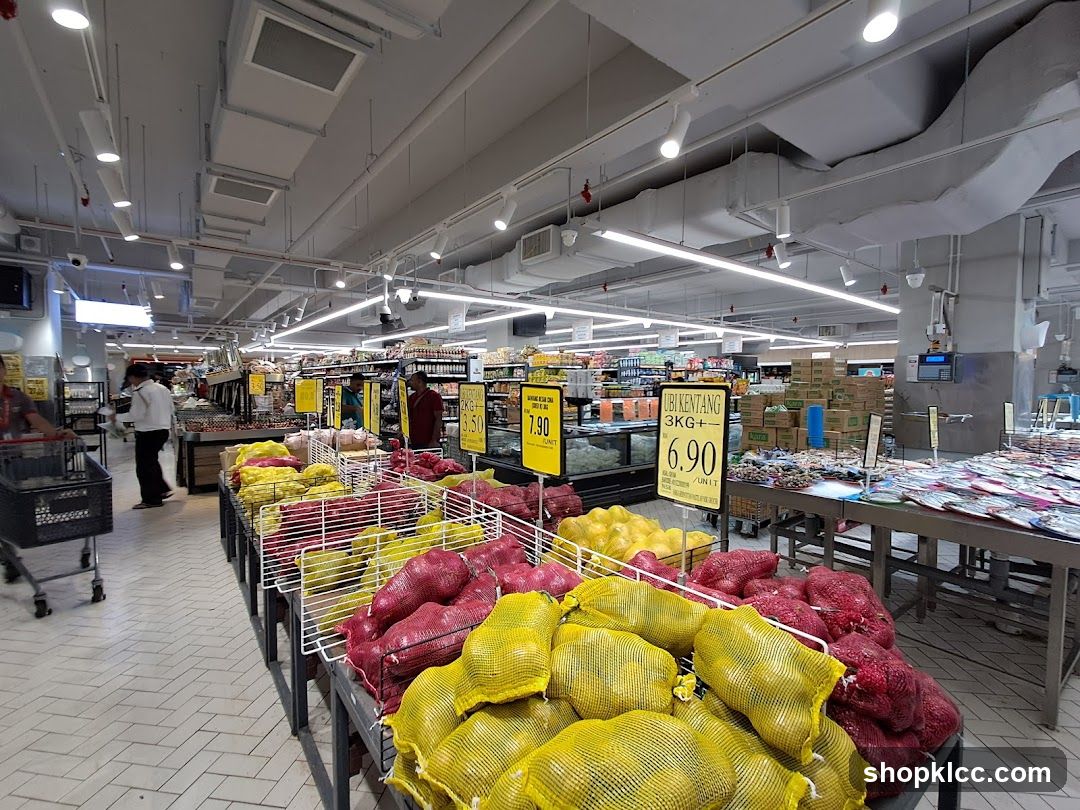 Supermarket Produce Aisle