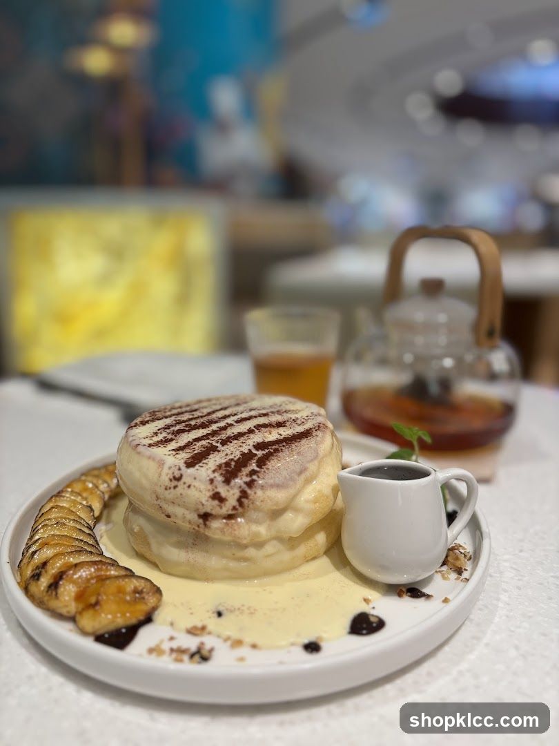 Fluffy Pancakes with Caramelized Bananas