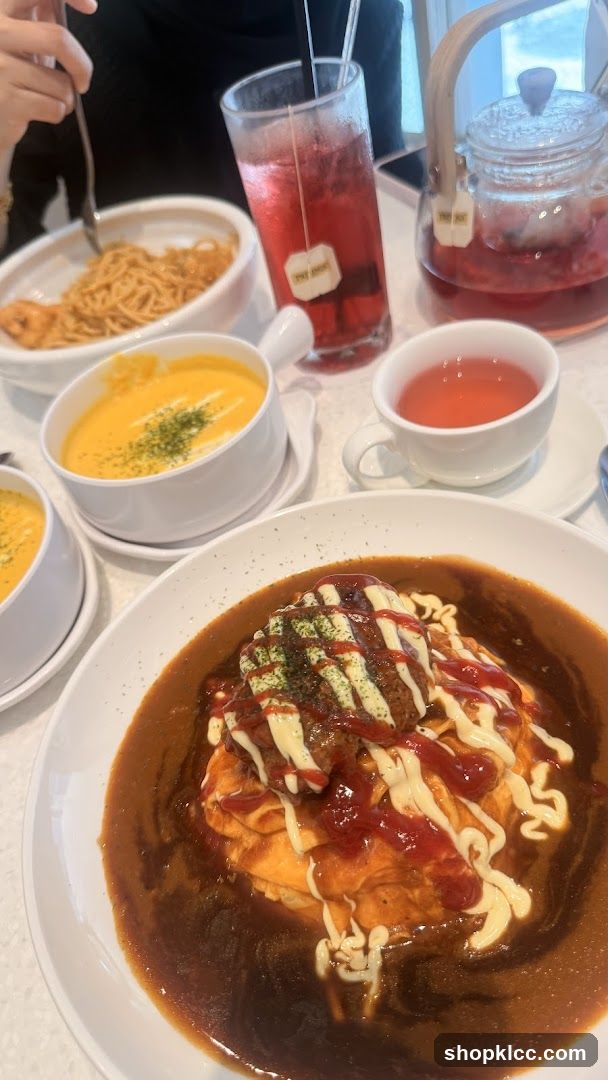 Omurice with side dishes