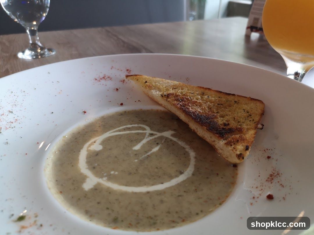 Mushroom Soup with Toast