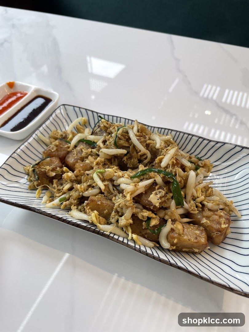 Stir-fried Radish Cake with Bean Sprouts