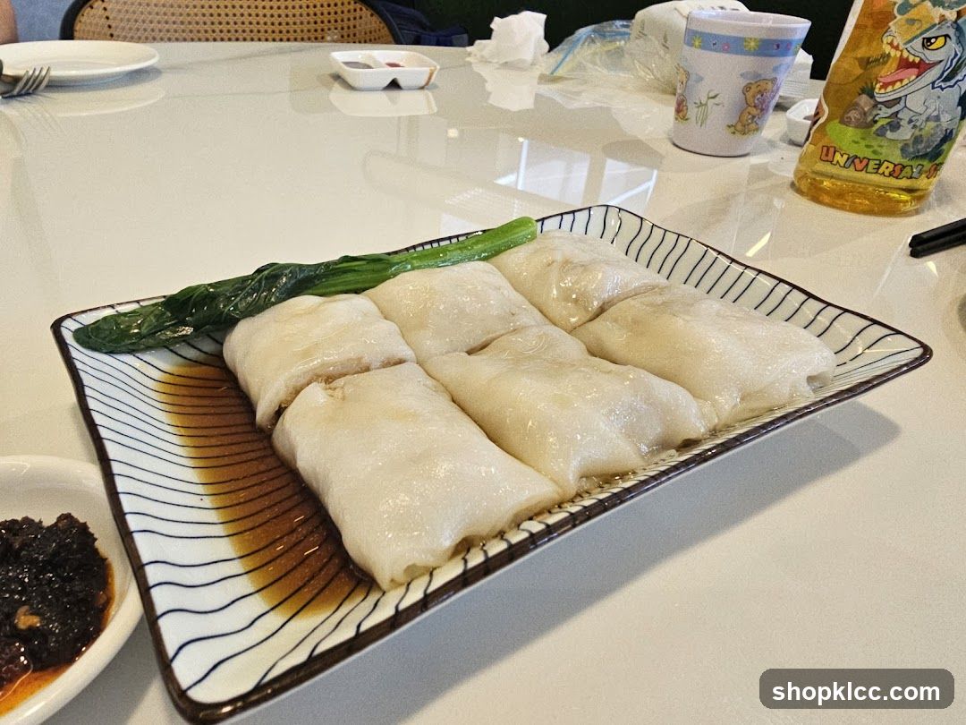 Steamed Rice Rolls with Greens