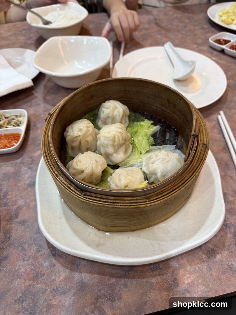 Steamed Dumplings in Bamboo Steamer