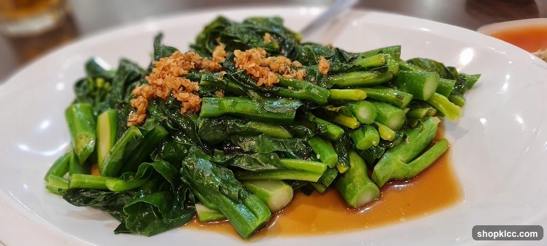 Stir-fried Chinese Broccoli with Garlic