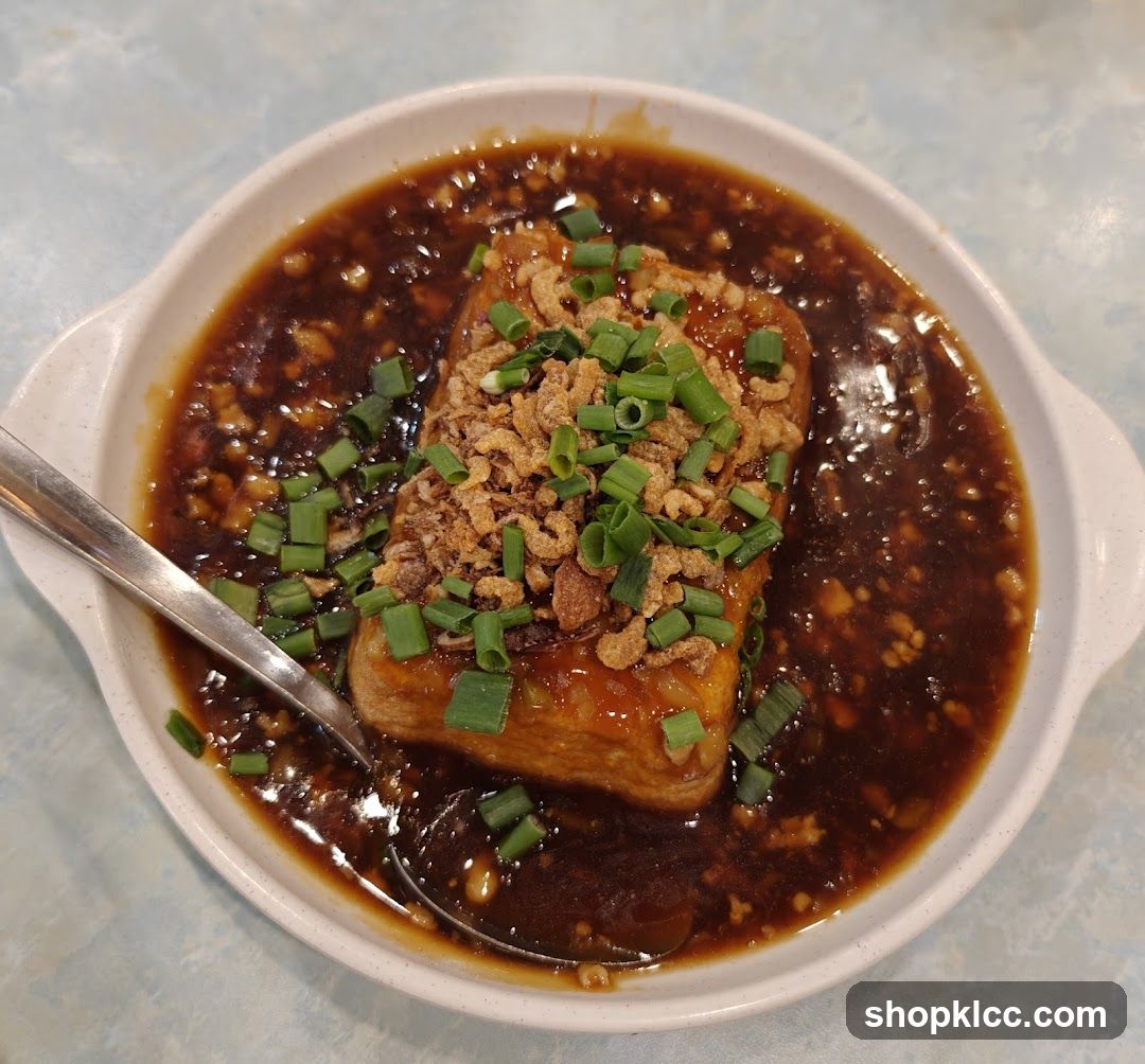 Tofu with sauce and toppings