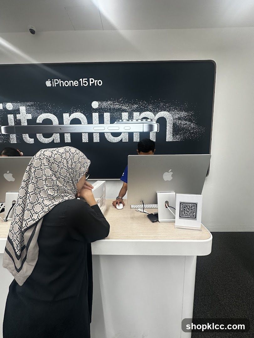 Apple Store Display
