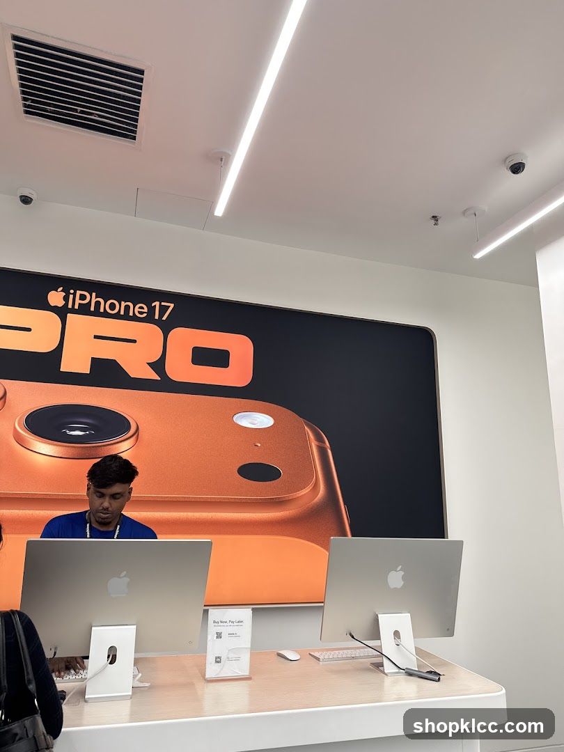 Apple Store Display