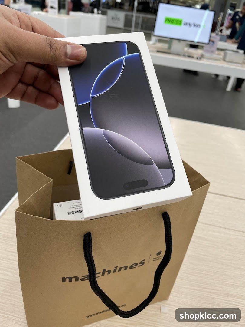 New iPhone Box and Shopping Bag