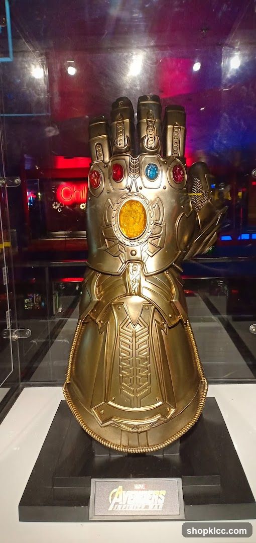 Infinity Gauntlet Replica