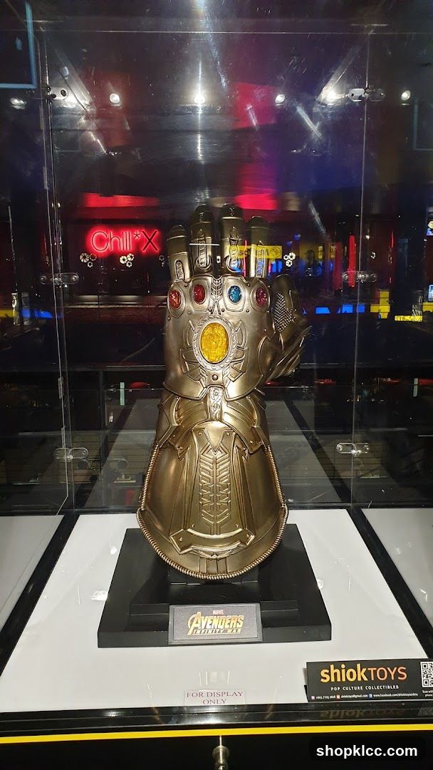 Infinity Gauntlet Replica