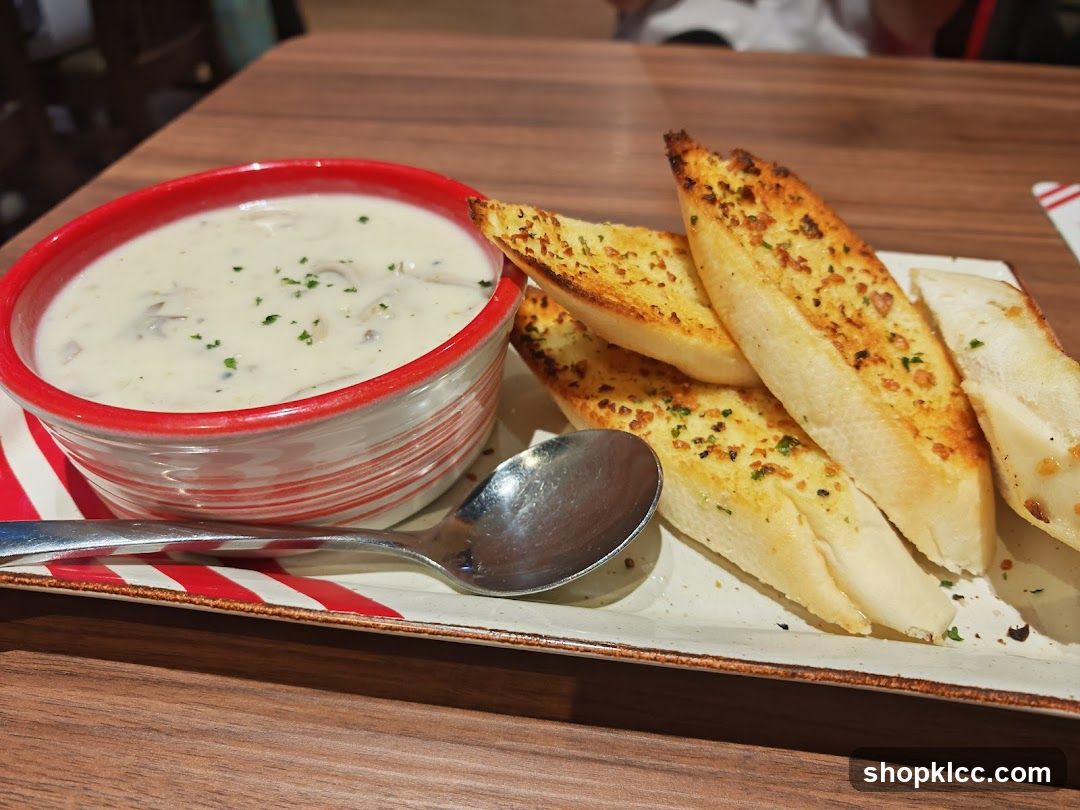 Mushroom Soup with Garlic Bread