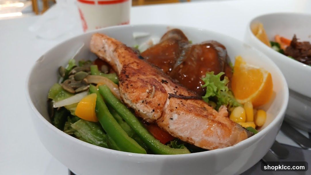 Salmon Salad Bowl