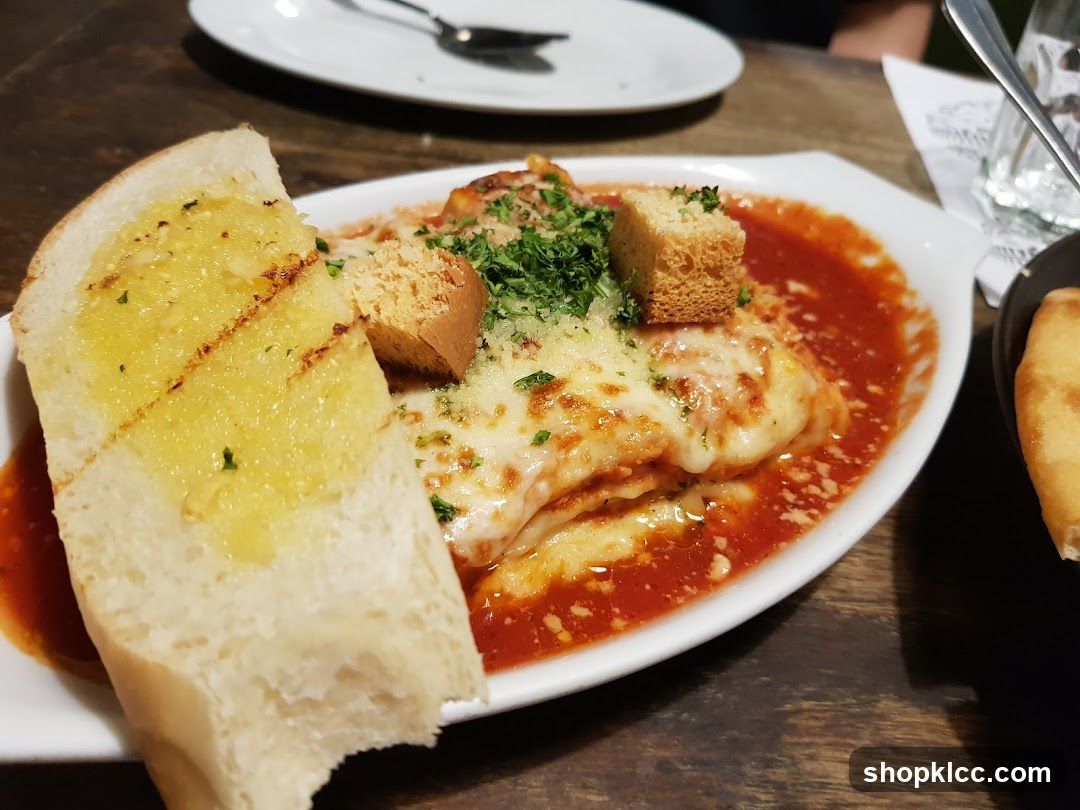 Lasagna with Garlic Bread