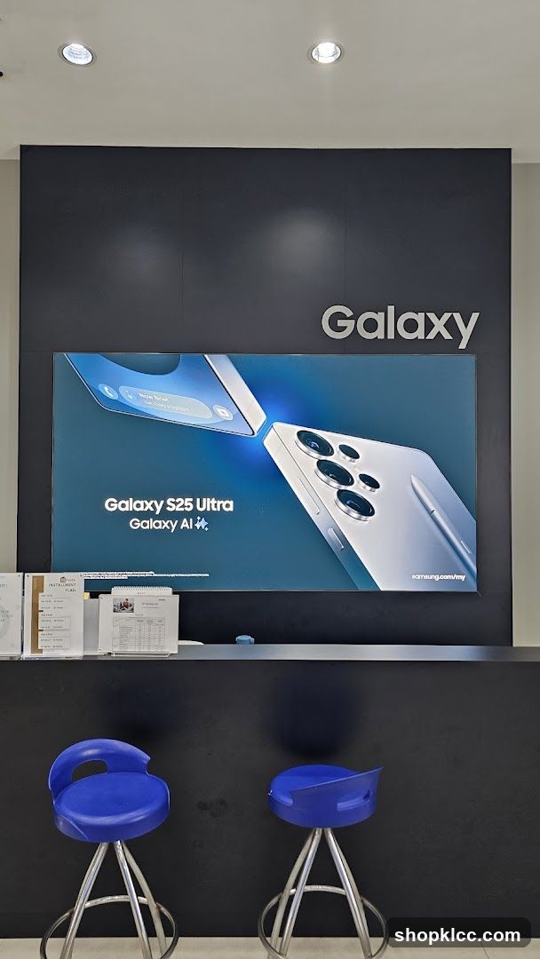 Samsung Galaxy S25 Ultra Advertisement
