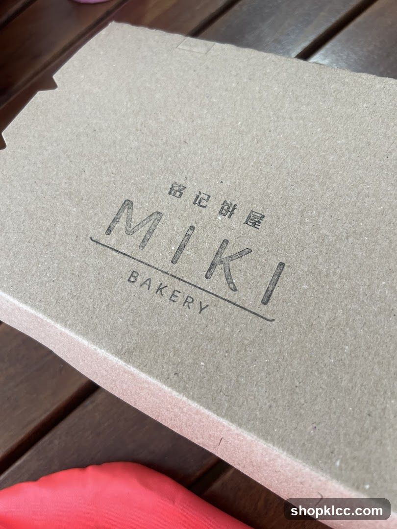 Miki Bakery Box