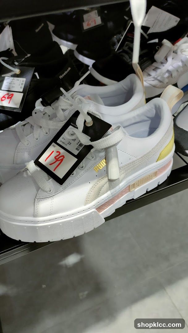 Puma Sneakers