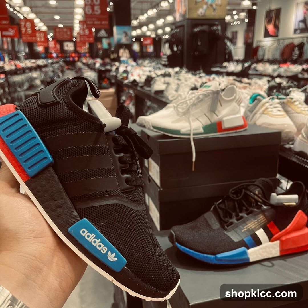 Adidas Sneakers