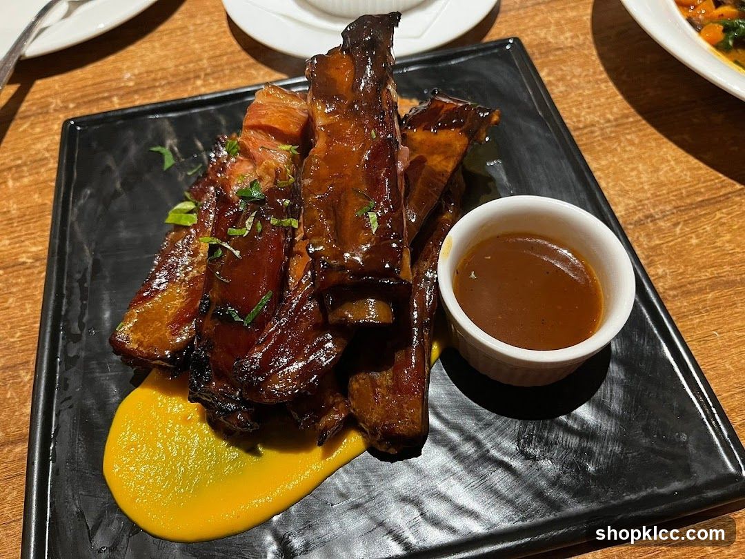 BBQ Ribs with Sauce and Puree