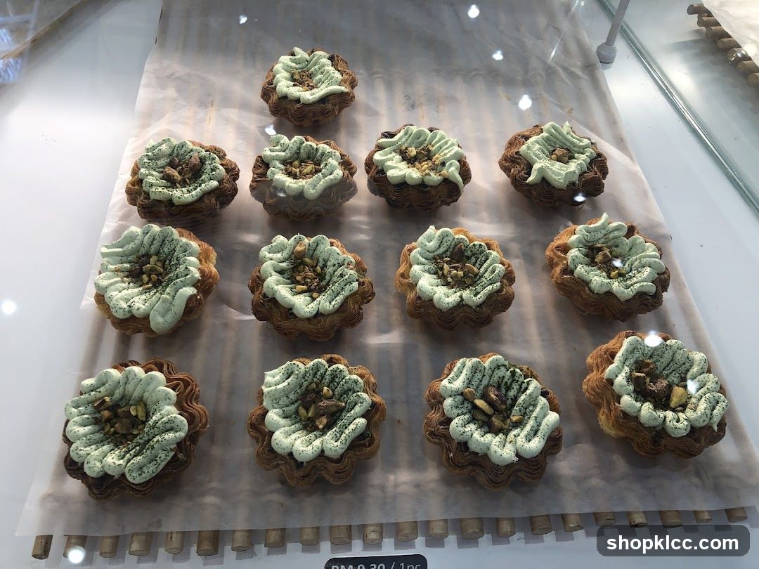 Matcha Cream Pastries