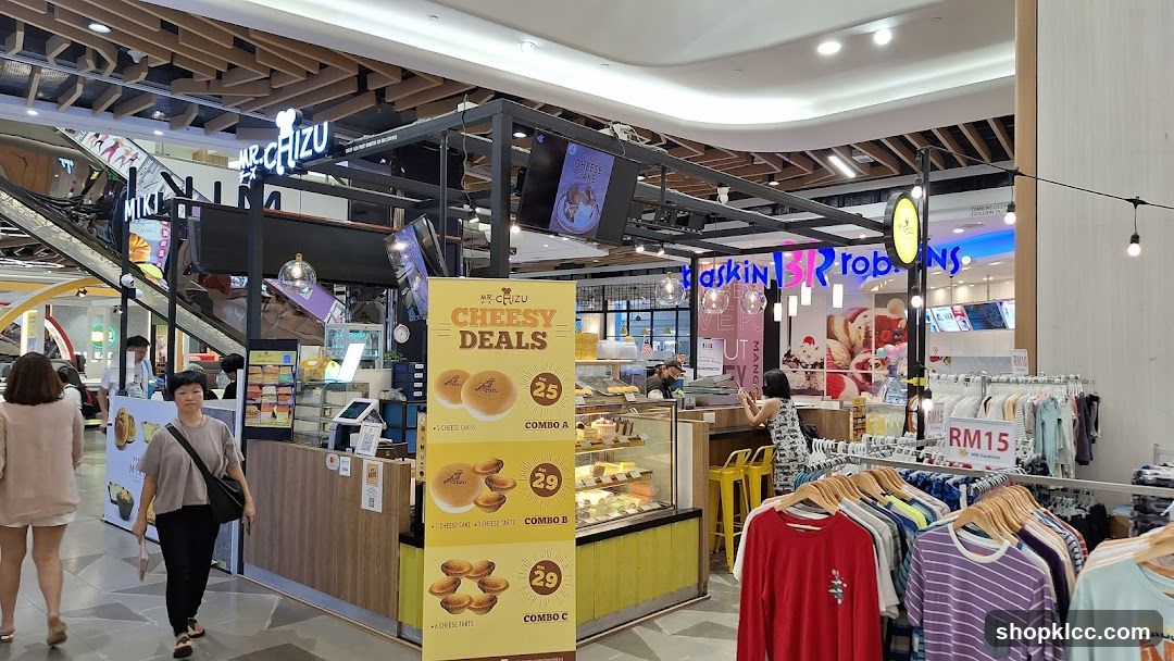 Mr. Chizu and Baskin Robbins Storefront