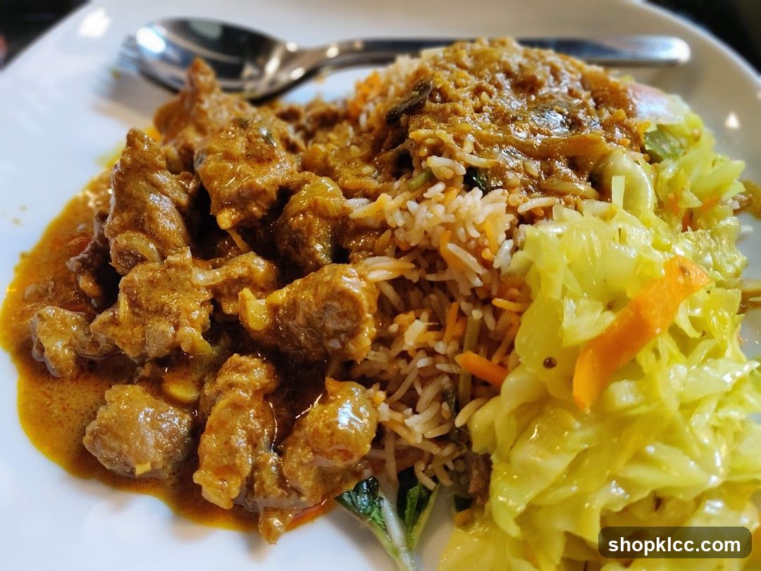 Curry Rice with Meat and Cabbage