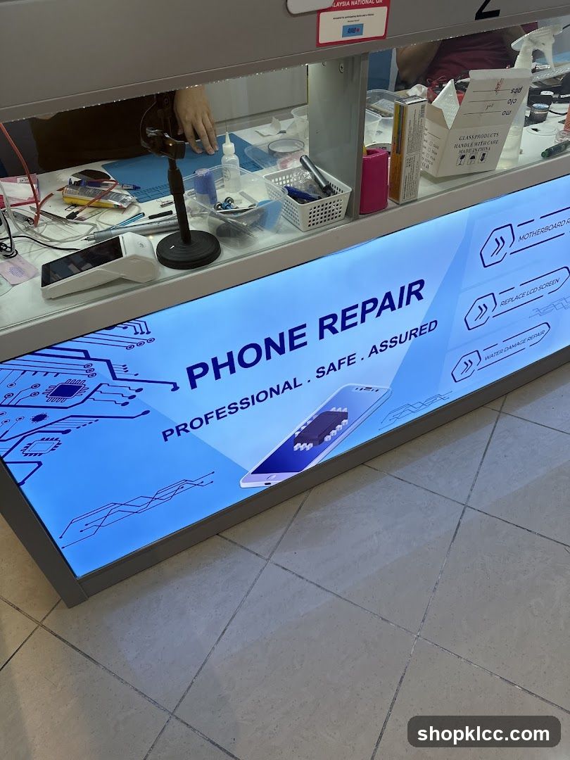 Phone Repair Counter Interior