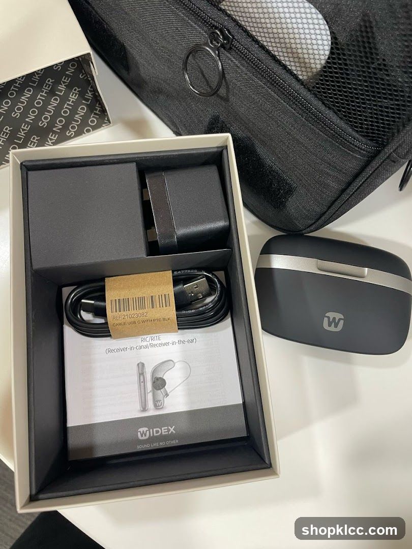 Widex Earphone Box Contents