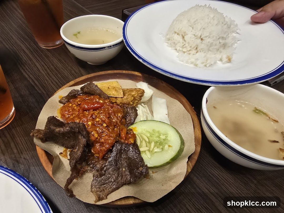 Beef with Chili Sauce and Rice