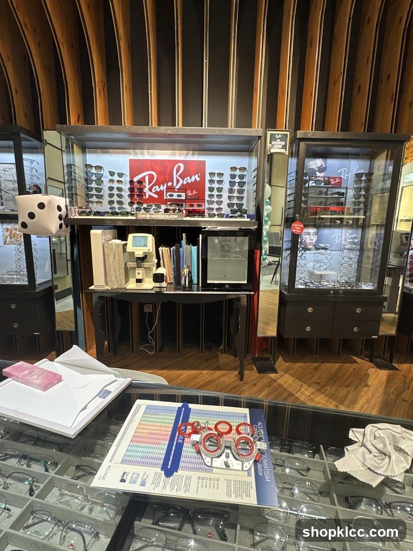 Eyewear Store Display