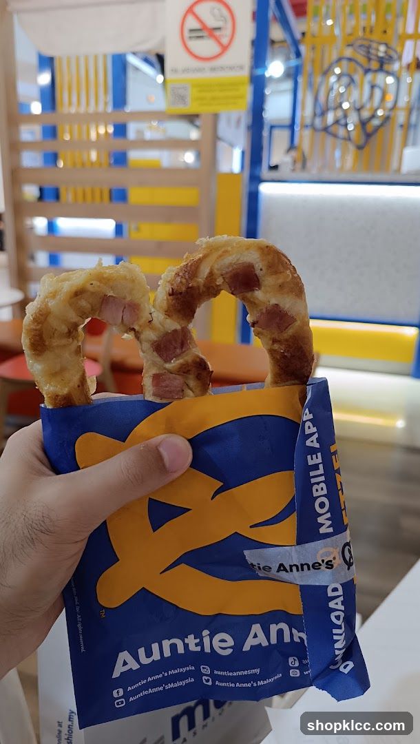 Auntie Anne's Pretzel Bag
