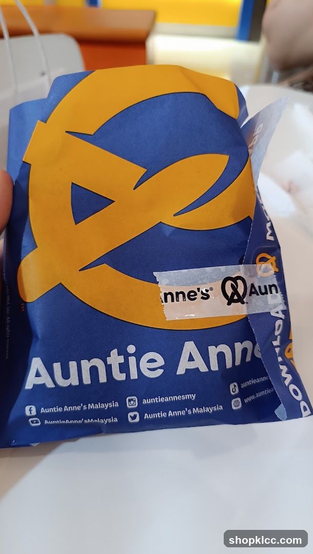 Auntie Anne's Food Bag