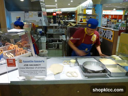 Auntie Anne's Crew Member Job Vacancy