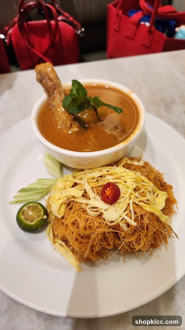 Curry with Noodles and Soup