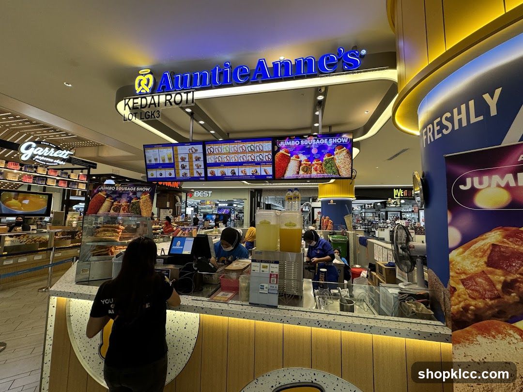 Auntie Anne's Counter Interior