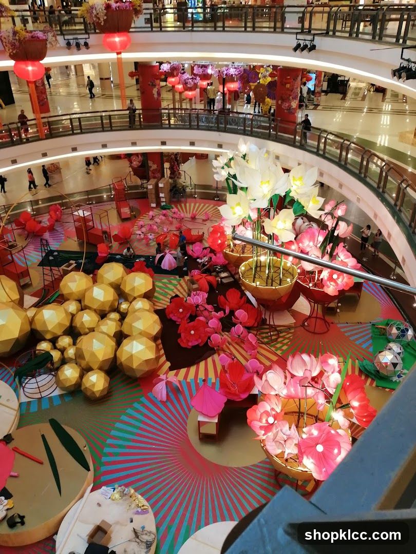 Mall Interior Decoration Display