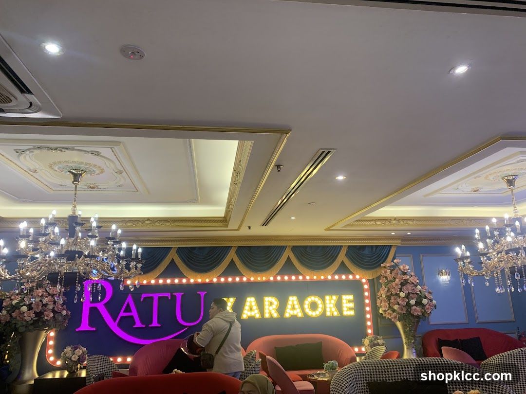 Ratu Karaoke Interior