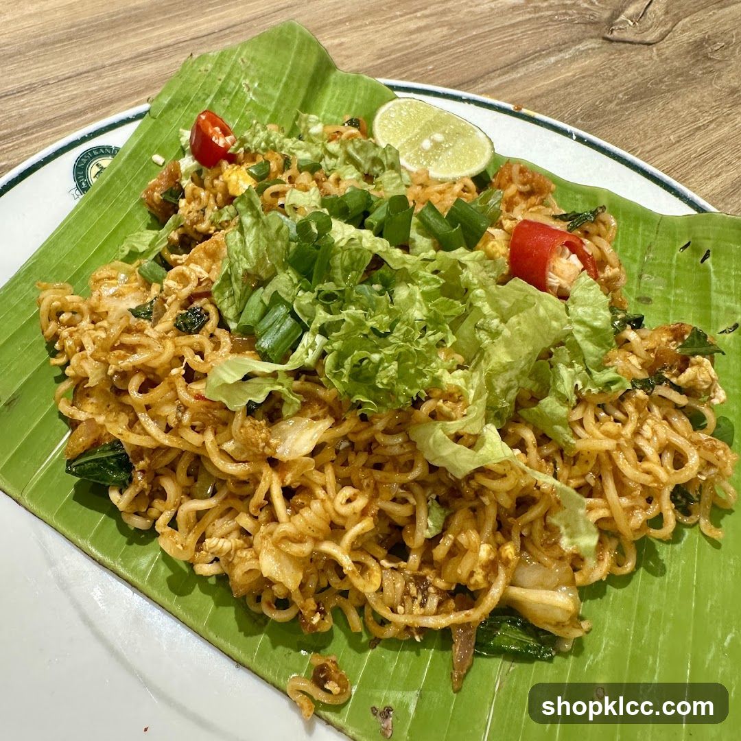 Noodles with Garnish