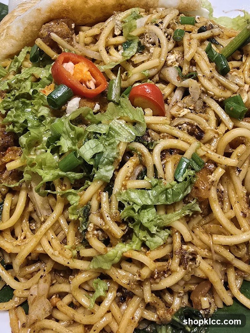 Noodles with Egg and Vegetables