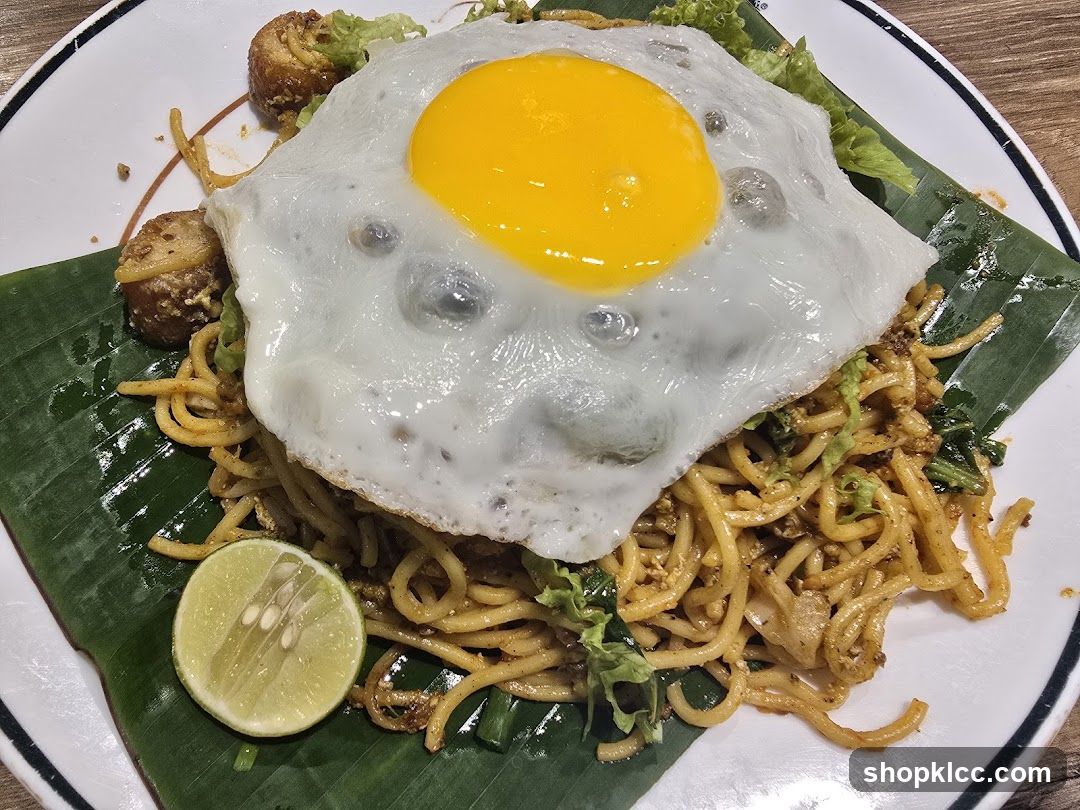 Noodles with Fried Egg