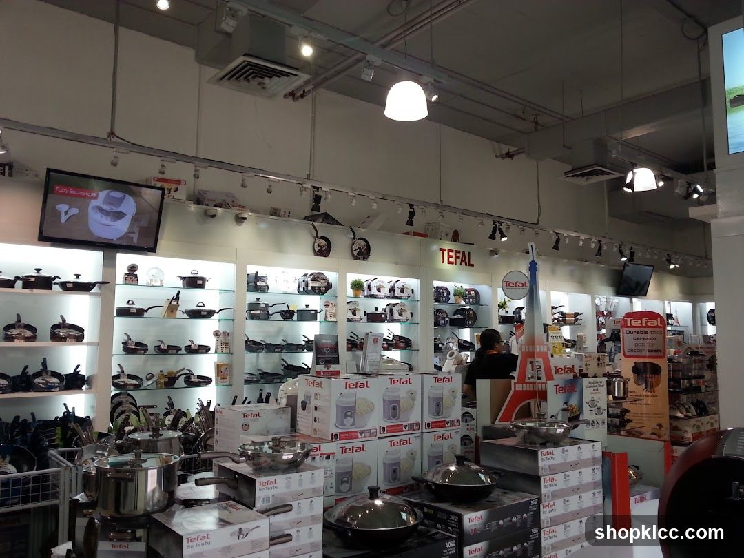 Tefal Kitchenware Display