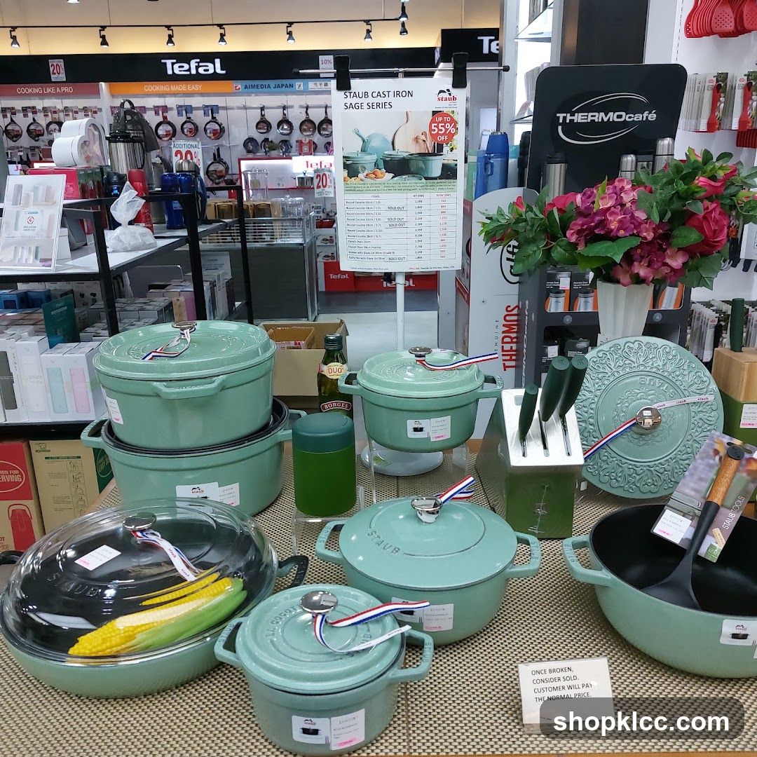 Kitchenware Display