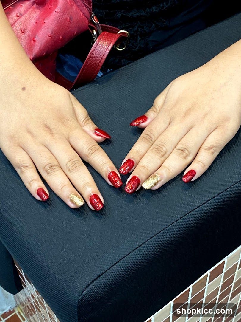 Sparkling Red and Gold Nails