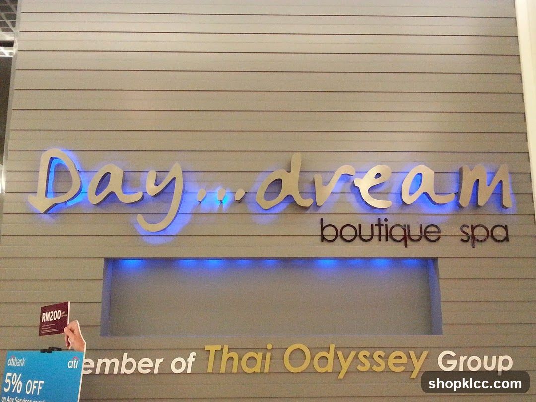 Daydream Boutique Spa Signage