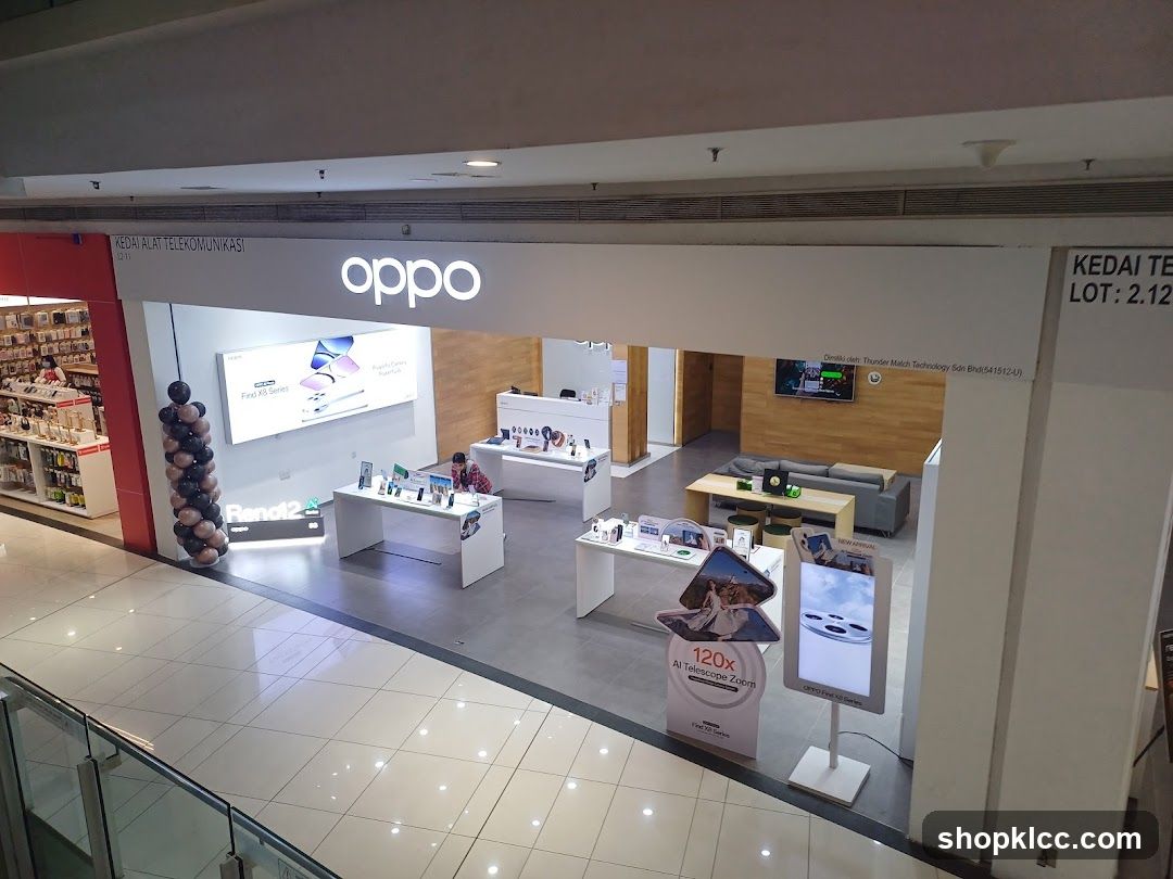 Oppo Experience Store