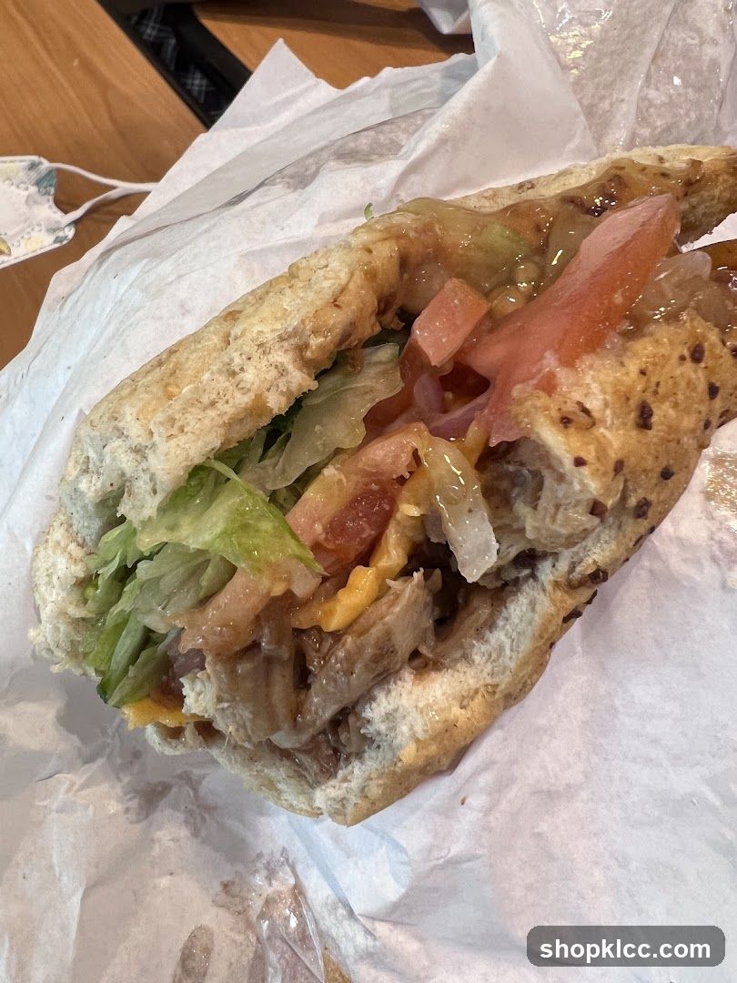 Sandwich with Lettuce and Tomato