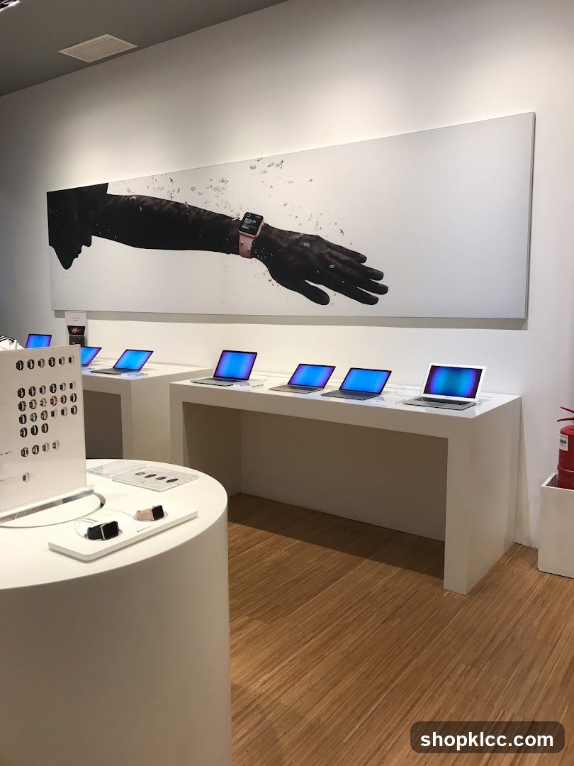 Apple Store Display